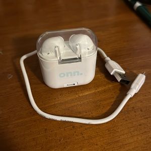 ONN BRAND WIRELESS EARBUDS